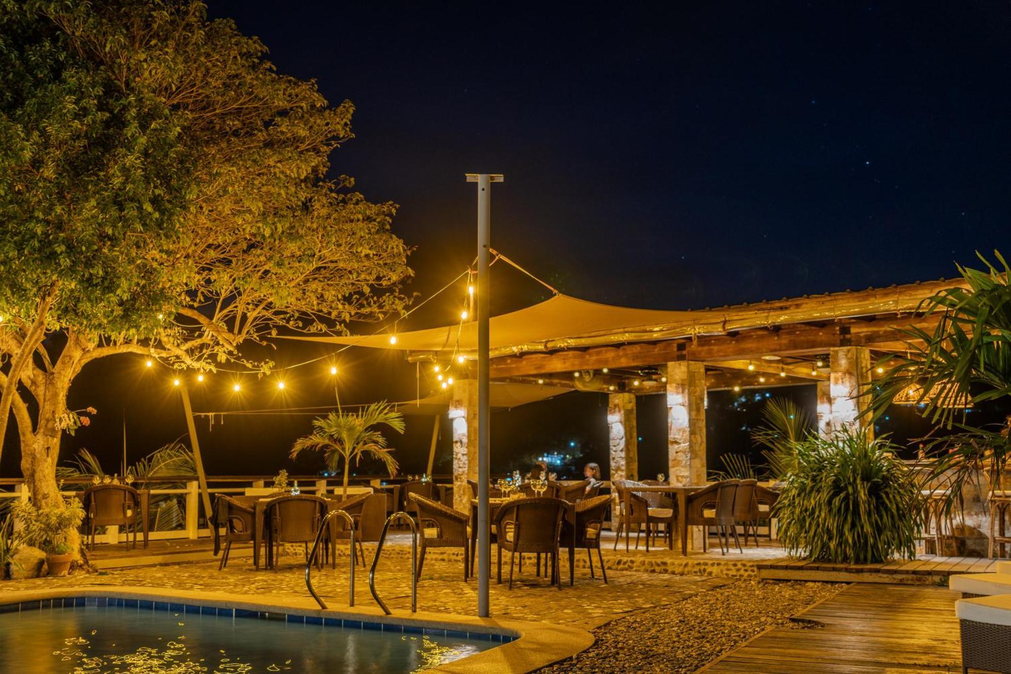 Edgewater Dive & Spa Resort Puerto Galera Zewnętrze zdjęcie