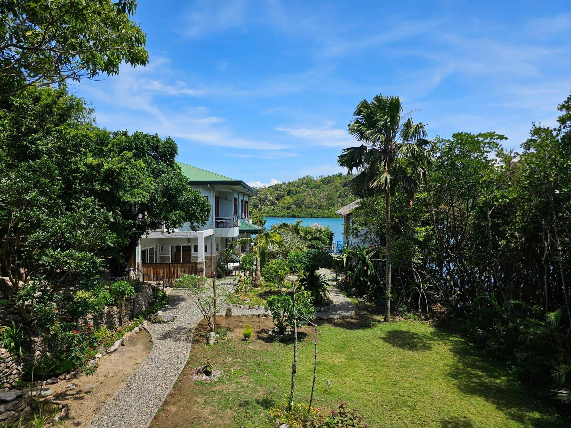 Edgewater Dive & Spa Resort Puerto Galera Zewnętrze zdjęcie